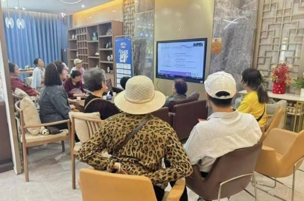 兴业银行重庆分行“兴公益”惠民驿站：公益献礼廿五载，暖心服务润山城