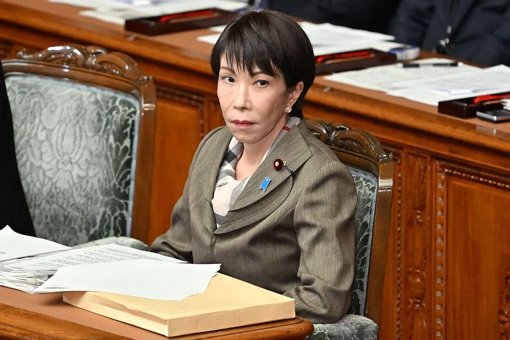 日本研究向霍尔木兹海峡派遣自卫队