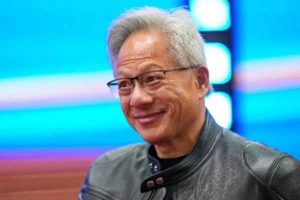 黄仁勋最新发声: AI减少工作岗位是胡说八道